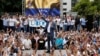 La Fuerza Armada es considerada el principal sostén del presidente en disputa, Nicolás Maduro, quien le ha otorgado amplio control político y económico.