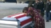 Familia de sargento asesinado dice que Trump le "faltó al respeto"