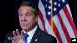 ARCHIVO - El gobernador de Nueva York, Andrew Cuomo, habla durante una conferencia de prensa, el miércoles 23 de junio de 2021, en Nueva York. (Foto AP / Mary Altaffer)