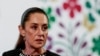 ARCHIVO -La presidenta de México, Claudia Sheinbaum, observa en el Palacio Nacional, en la Ciudad de México, México, el 21 de enero de 2025.
