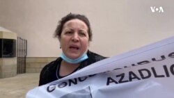 "Gəncə məhbuslarının" yaxınları Avropa İttifaqının Azərbaycandakı nümayəndəliyinin qarşısında etirazlara davam edib