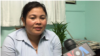 រូបឯកសារ៖ អ្នកស្រី Jamie Meach ភរិយា​របស់​លោក មាជ សុវណ្ណារ៉ា កំពុង​ផ្តល់​បទ​សម្ភាសន៍​ឲ្យ VOA នៅ​ទីក្រុង​ឡុងប៊ិច រដ្ឋកាលីហ្វញ៉ា សហរដ្ឋ​អាមេរិក​កាល​ពី​ថ្ងៃ​ព្រហស្បតិ៍ ទី១៧ ខែ​ធ្នូ ឆ្នាំ​២០១៥។ (ម៉ែន គឹមសេង/VOA) 
