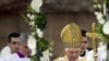 El Papa consagra la Sagrada Familia