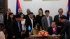  លោក ​ឆាយ​ ថន ​រដ្ឋ​មន្ត្រី​ក្រសួង​ផែនការ និង​លោកស្រី Debora Comini ប្រធាន​អង្គការ​យូនីសេហ្វ ចុះ​ហត្ថលេខា​លើ​គម្រោង​សកម្មភាព​អភិវឌ្ឍកុមារ​សម្រាប់​ឆ្នាំ​២០១៦ រហូត​ដល់​ឆ្នាំ​២០១៨ កាល​ពី​ថ្ងៃ​ពុធ ទី១០ ខែ​កុម្ភៈ ឆ្នាំ​២០១៦។ (រូបថត​ផ្តល់​ឲ្យ​ដោយ​អង្គការ​យូនីសេហ្វ)