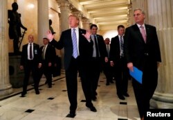 El presidente Donald Trump a su llegada al Capitolio para reunirse con la mayoría republicana en el Congreso. Junio 19 de 2018,