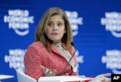 Mercedes Araoz, jefa del gabinete peruano, fotografiada durante el reciente Foro Económico Mundial en Davos, Suiza.