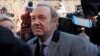El actor Kevin Spacey a su llegada a una corte en Nantucket, Massachusetts, para responder a acusaciones de asalto sexual el 7 de enero de 2019.