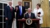 Rex Tillerson presta juramento como Secretario de Estado