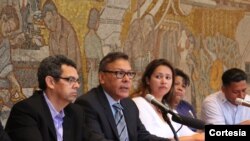Los representantes de sindicatos y activistas por los derechos de los inmigrantes se suman a la lucha.