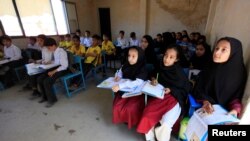 په سوات کې د هغه سکول یو کلاس چې نوبل انعام گټونکي ملاله یوسفزۍ هم پکې سبق ویلی