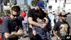 Víctimas y familiares de la masacre en Las Vegas buscan consuelo y ayuda profesional para lidiar con el trauma.