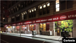 La librería The Strand se encuentra en una miríada de guías de la ciudad de Nueva York como una de las más inusuales, más grandes y más antiguas del mundo. [Foto: Instagram Strand].