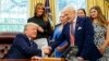 El presidente Donald Trump fue, además, informado de los planes de su gobierno de enviar astronautas de regreso a la Luna y a Marte.