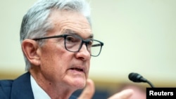 El presidente de la Reserva Federal, Jerome Powell, habla durante una audiencia de la Comisión de Servicios Financieros de la Cámara de Representantes en el Capitolio en Washington, el 6 de marzo de 2024.