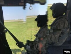 Efectivos de todas las ramas de las fuerzas armadas colaboran en los esfuerzos de rescate y recuperación en Texas tras la tormenta Harvey. Septiembre 1, 2017. Foto: Celia Mendoza.
