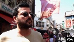 In Istanbul’s Besiktas, a supporter of opposition leader Ekrem Imamoglu said he believes the politician can challenge President Recep Tayyip Erdogan for the presidency. (D. Jones/VOA)