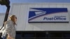 Servicio postal aprieta cinturón