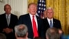 Trump anuncia "Fuerza Espacial" dirigida por militares