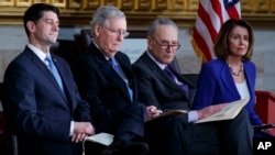 Los republicanos, que controlan ambas cámaras, argumentaron que los demócratas quieren mantener al gobierno de rehén con sus demandas para proteger a los “dreamers”.