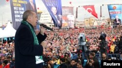 Turkish President Tayyip Erdogan addresses his supporters in Konya, Turkey, Dec. 17, 2018.