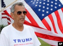 Julio Martínez (73), un veterano de la Guerra de Vietnam que llegó de Cuba en 1954, durante un evento de campaña del candidato Donald Trump en Miami. Oct. 27, 2016