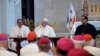 Papa exige en Panamá servicio público sin corrupción