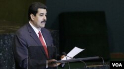 Maduro dijo que el gobierno de Moammar Gadhafi tenía todo el derecho de adquirir armas para defenderse de los rebeldes.
