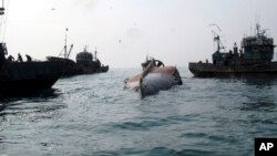 Corea del Sur dijo el martes 8 de marzo de 2022 que disparó tiros de advertencia a un bote patrullero de Corea del Norte que cruzó temporalmente el límite marítimo occidental en disputa. [Foto de archivo]