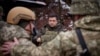 Президент України Володимир Зеленський відвідав позиції української армії на Донеччині з нагоди Дня збройних сил України 6 грудня 2021 р.
