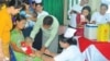 ခရိုင် ကျန်းမာရေးဦးစီးဌာနမှ ကာကွယ်ဆေးအသစ် (ပိုလီယိုကာကွယ်ဆေး) ထိုးနှံခြင်း။ သတင်းဓာတ်ပုံ-မြန်မာ့အလင်း ပြန်ကြားရေးဝန်ကြီးဌာန။ 
