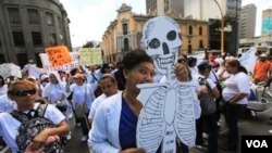 El gobierno de Venezuela anunció un aumento general de sueldo para el sector público del 45%.