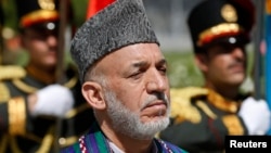 حامد کرزي په دغه ليدنه کې د پيښور د خبريالانو څخه د پيښور د اوسني وضعيت په هکله حال احوال هم واخستو اؤ د پيښور په ذکر کې خاصه خوښي وښودله 
