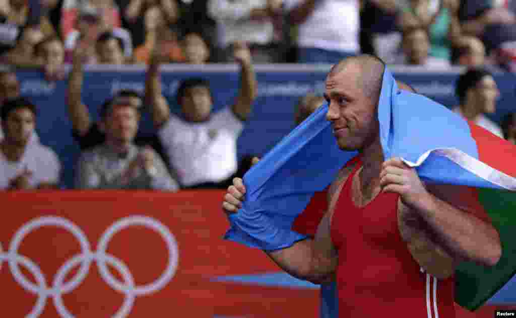 London Olimpiadasının son günü Xetaq Qazyumov (2008-ci il Olimpiya 3-sü) Azərbaycana 6-cı bürüncü, ümumilikdə isə 10-cu medalı qazandıraraq ölkəsinin 30-cu yerdəki yerini möhkəmləndirir.