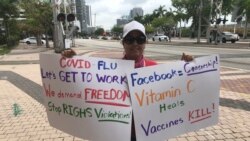 Esta mujer asegura que "el coronavirus es igual a una gripe" e insta a las autoridades a "dejar de violar los derechos" de los ciudadanos porque, según dice, se han coartado las libertades al pedir a la gente que se quede en casa.