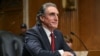 Doug Burgum es confirmado como secretario del Interior de Estados Unidos