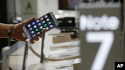 El momento no podía ser peor para estos problemas del Note 7: se espera que Apple anuncie su nuevo iPhone la próxima semana.