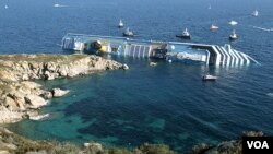 Las tareas de búsqueda de los desaparecidos en el Costa Concordia se han reiniciado tras una breve interrupción.