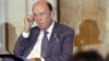 Bộ trưởng Thương mại Mỹ Wilbur Ross nghe Phó Thủ tướng Trung Quốc Uông Dương phát biểu qua thông dịch tại Bộ Tài chánh Mỹ ngày 19/7/2017.
