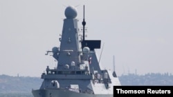 Британський есмінець Defender 23 червня перетнув Чорне море з українського порту Одеса до Грузії, викликавши обурення Росії, яка заявила, що корабель порушив її кордон 