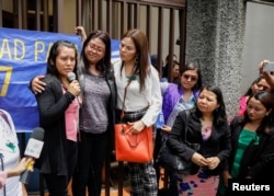 Evelyn Hernández es parte de un grupo de 147 mujeres que han sido condenadas hasta por 40 años por partos extrahospitalarios entre 2000 y 2014, según una organización en El Salvador.