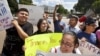 Hace dos meses, cuando se anunció la Acción Diferida, decenas de inmigrantes indocumentados expresaron su gratitud.