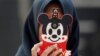 Social Media Use in Tween Girls Tied to Well-Being in Teen Years