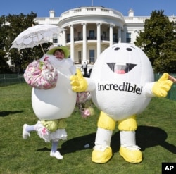 Dos personajes invitados a la Carrera de Huevos de Pascua de la Casa Blanca en 2016.
