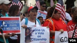El tiempo se agota para muchos inmigrantes indocumentados que están a la espera de una reforma. A nivel nacional se realizarán más de 80 movilizaciones locales este 5 de octubre.