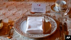 Decoración en Mar-a-Lago en Palm Beach, Florida, este jueves, 6 de abril de 2017, antes de una cena organizada por el presidente Donald Trump a su homólogo chino, Xi Jinping.