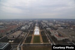 Toma aérea de Alameda Nacional en Washington, el día que Donald Trump asumió la presidencia.