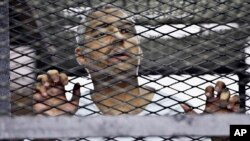Foto de archivo de Mohamed Fahmy, el periodista egipcio-canadiense que podría ser liberado luego de haber renunciado a la nacionalidad egipcia.
