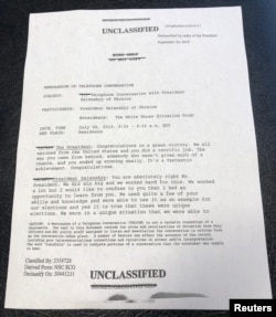 Imagen de la página frontal de un memo de la Casa Blanca describiendo la llamada telefónica del presidente Donald Trump con el presidente de Ucrania, Volodymyr Zelenskiy divulgado el miércoles, 25 de septiembre, de 2019.