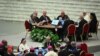 El papa Francisco encabeza una reunión mundial sobre el futuro de la Iglesia católica