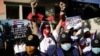 Archivo. Cubanos residentes en México protestan frente a la Embajada de Cuba en apoyo a las protestas en La Habana exigiendo derechos políticos y civiles, en la Ciudad de México, el 15 de noviembre de 2021.